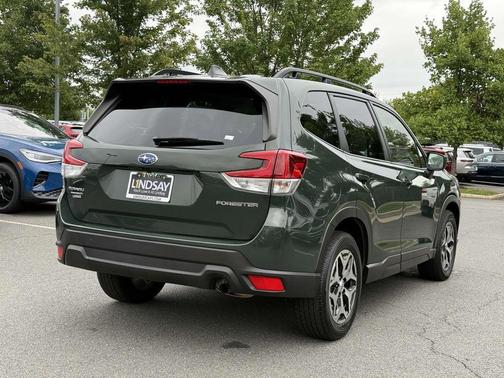 2022 Subaru Forester Premium