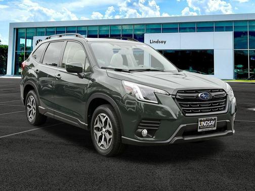 2022 Subaru Forester Premium