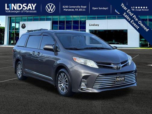 2018 Toyota Sienna XLE