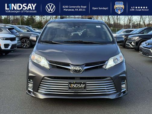 2018 Toyota Sienna XLE