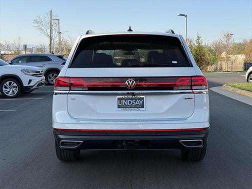 2025 Volkswagen Atlas 2.0T SE w/Technology 4MOTION