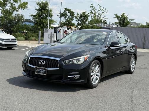 2015 INFINITI Q50 Premium