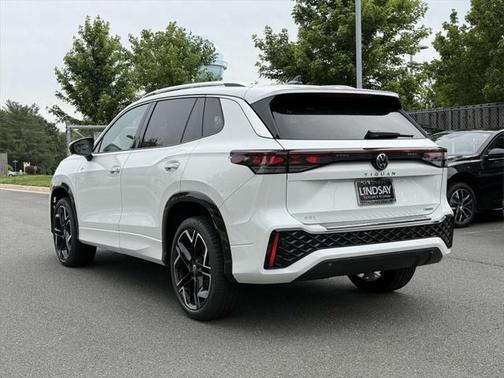 2025 Volkswagen Tiguan 2.0T SEL R-Line 4MOTION