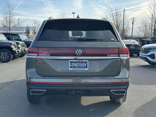 2025 Volkswagen Atlas 2.0T SE w/Technology 4MOTION