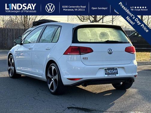 2017 Volkswagen Golf GTI 2.0T SE 4-Door