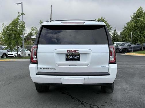 2016 GMC Yukon XL SLT