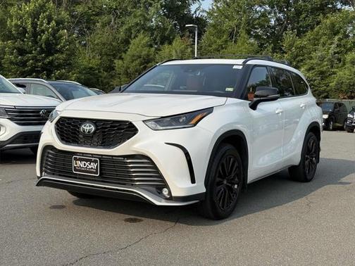 2024 Toyota Highlander XSE