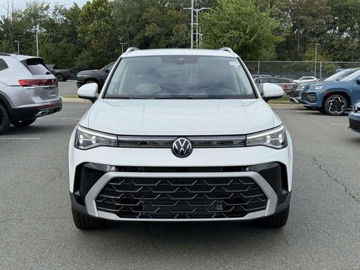 2025 Volkswagen Taos 1.5T SEL