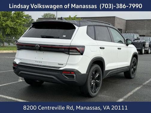 2025 Volkswagen Taos 1.5T SE Black