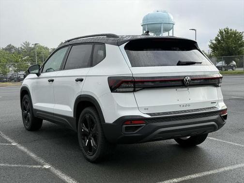 2025 Volkswagen Taos 1.5T SE Black