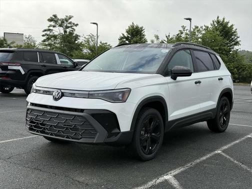 2025 Volkswagen Taos 1.5T SE Black