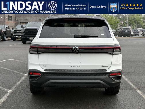 2025 Volkswagen Taos 1.5T SE Black