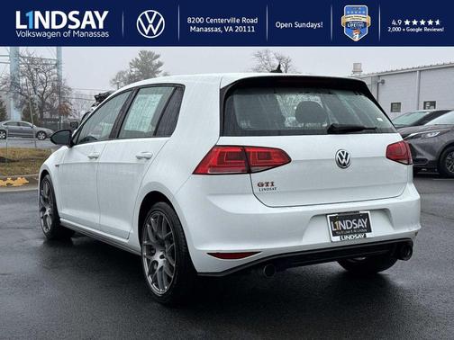 2017 Volkswagen Golf GTI 2.0T SE 4-Door
