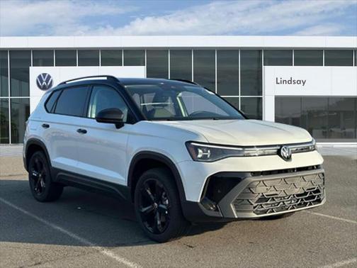 2025 Volkswagen Taos 1.5T SE Black