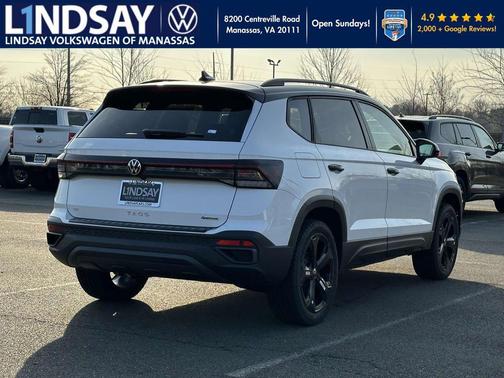 2025 Volkswagen Taos 1.5T SE Black