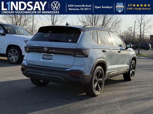 2025 Volkswagen Taos 1.5T SE Black