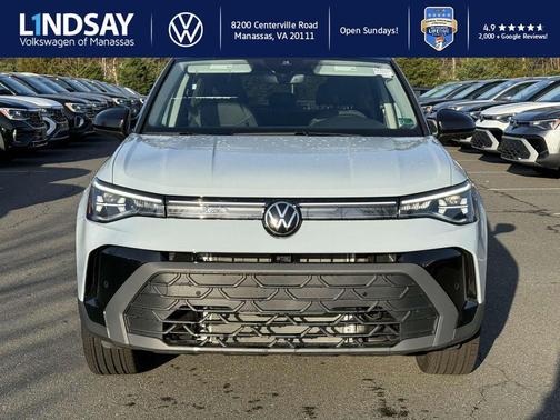 2025 Volkswagen Taos 1.5T SE Black