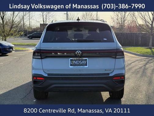 2025 Volkswagen Taos 1.5T SE Black