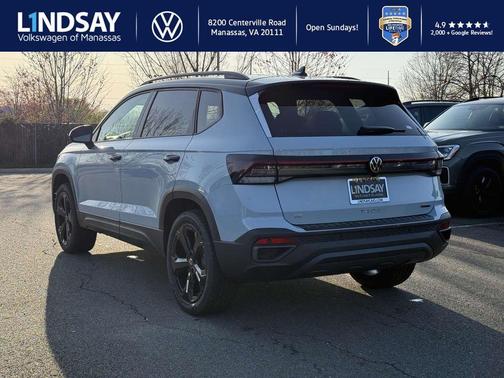 2025 Volkswagen Taos 1.5T SE Black