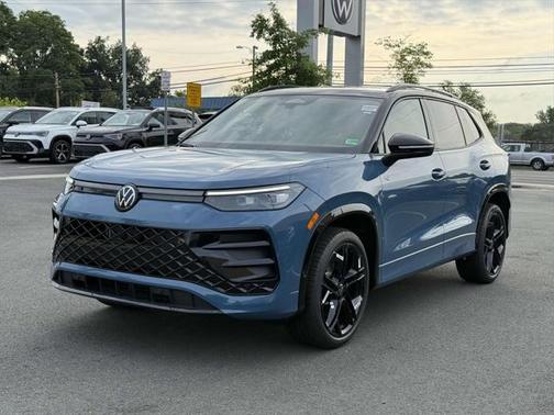 2025 Volkswagen Tiguan 2.0T SE R-Line Black 4MOTION