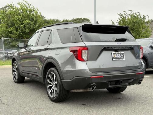 2022 Ford Explorer ST-Line