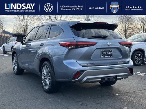 2022 Toyota Highlander Platinum