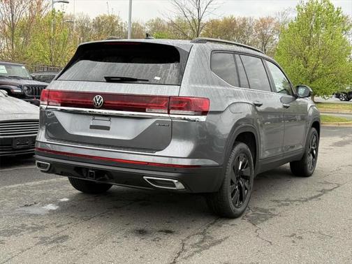 2025 Volkswagen Atlas 2.0T SE w/Technology 4MOTION