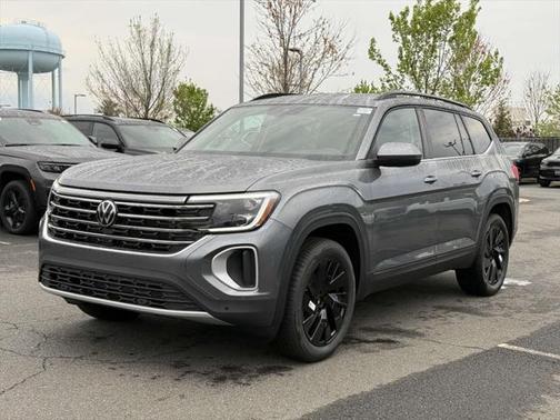 2025 Volkswagen Atlas 2.0T SE w/Technology 4MOTION