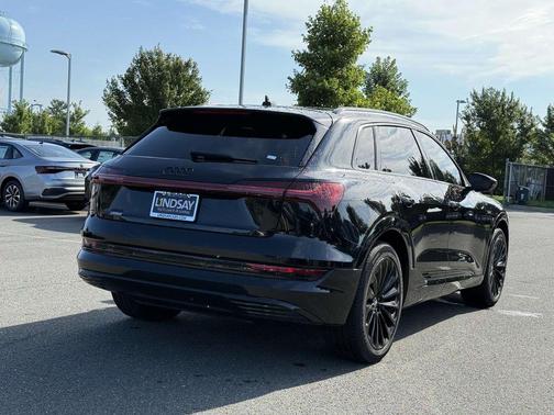2019 Audi e-tron Premium Plus