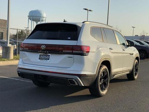 2025 Volkswagen Atlas 2.0T Peak Edition
