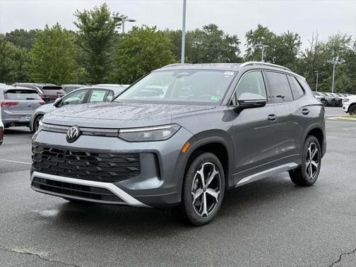 2025 Volkswagen Tiguan 2.0T SE 4MOTION