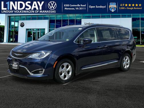 2017 Chrysler Pacifica Touring-L
