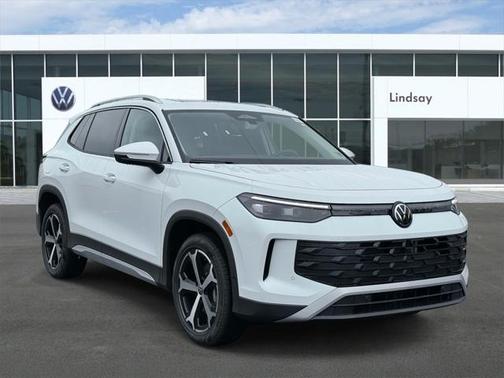 2025 Volkswagen Tiguan 2.0T SE 4MOTION
