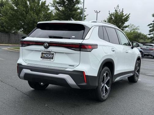 2025 Volkswagen Tiguan 2.0T SE 4MOTION