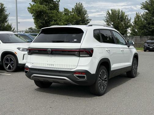 2025 Volkswagen Taos 1.5T SE