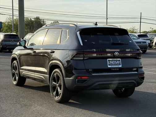2025 Volkswagen Taos 1.5T SE Black