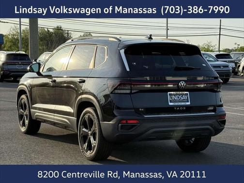 2025 Volkswagen Taos 1.5T SE Black