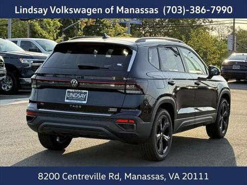 2025 Volkswagen Taos 1.5T SE Black