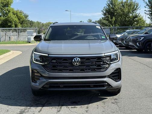 2025 Volkswagen Atlas Cross Sport 2.0T SEL