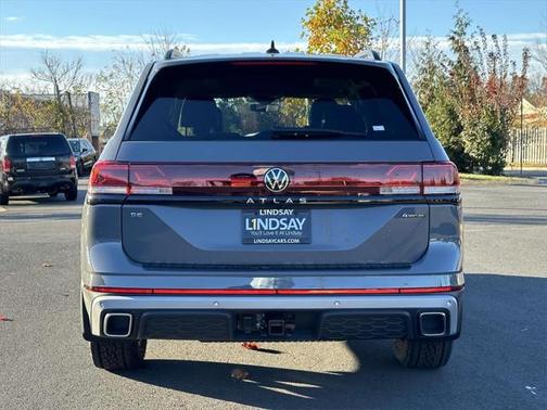 2025 Volkswagen Atlas 2.0T Peak Edition