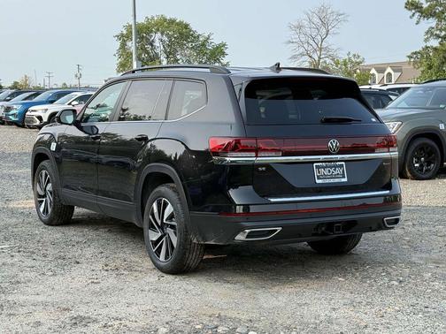 2025 Volkswagen Atlas 2.0T SE w/Technology 4MOTION
