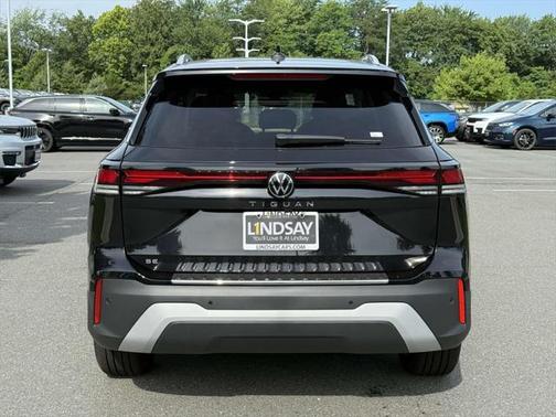 2025 Volkswagen Tiguan 2.0T SE