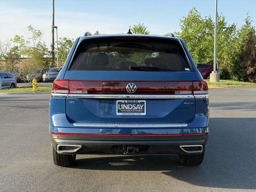 2025 Volkswagen Atlas 2.0T SE w/Technology 4MOTION