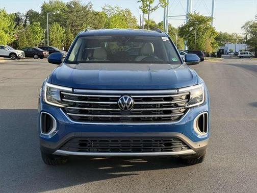 2025 Volkswagen Atlas 2.0T SE w/Technology 4MOTION