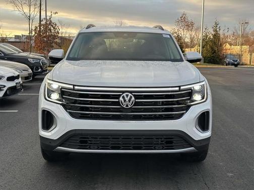 2025 Volkswagen Atlas 2.0T SE w/Technology 4MOTION