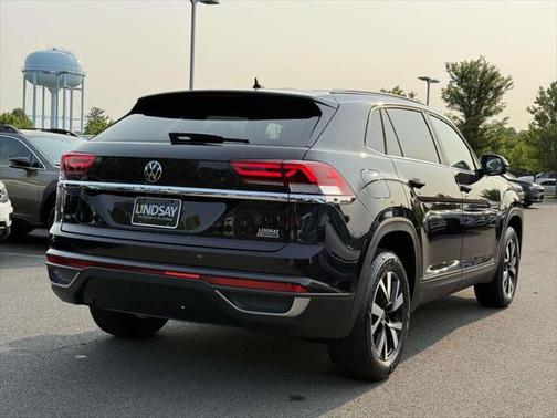 2022 Volkswagen Atlas Cross Sport 2.0T SE