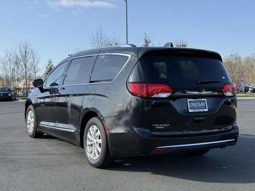 2018 Chrysler Pacifica Touring-L