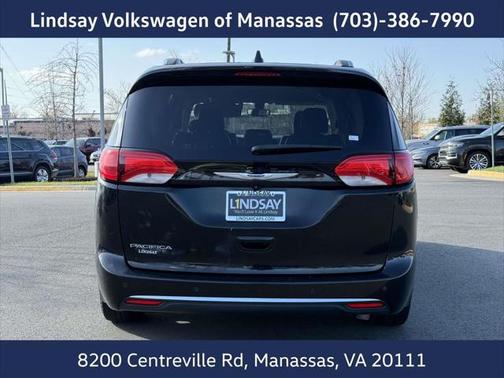 2018 Chrysler Pacifica Touring-L