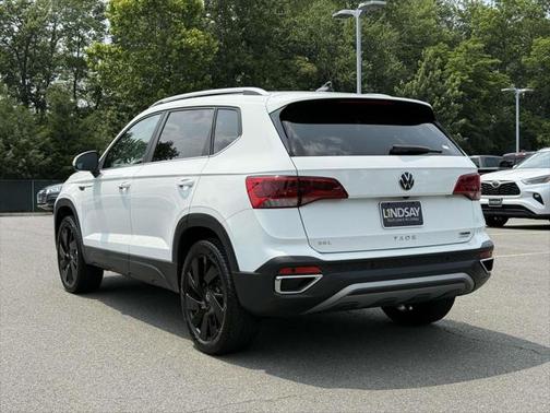 2024 Volkswagen Taos 1.5T SEL