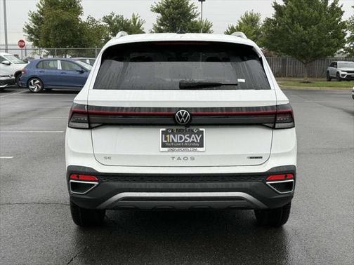 2025 Volkswagen Taos 1.5T SE